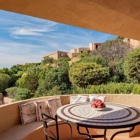 Violetta Britton Costa Paradiso