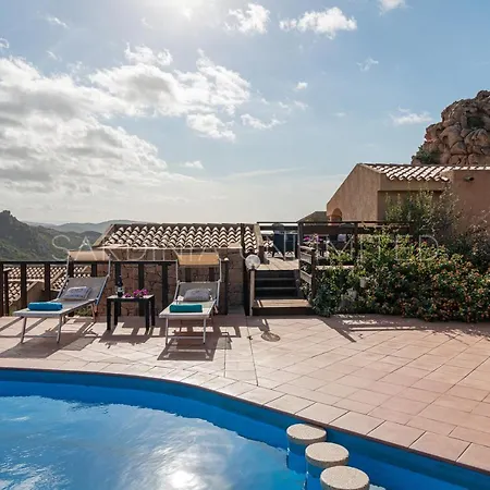 Violetta Britton * Costa Paradiso